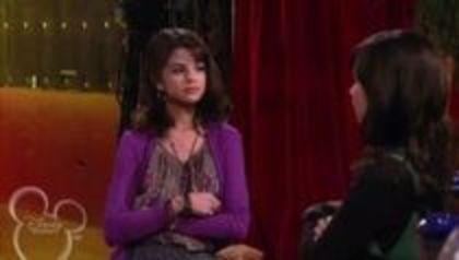 selena in sony with a change (72)