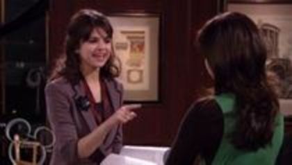 selena in sony with a change (89)
