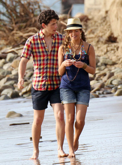 Nick & Nicole (2)