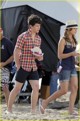 Nick & Nicole (8)