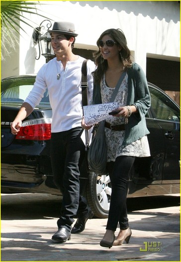 Nick & Nicole (23)