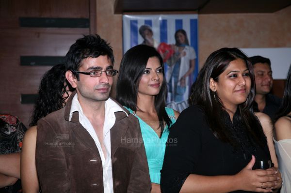 normal_Mayank, Sunaina Gulia & Ameeta Devadiga at Dill Mill Gayye  100th episode Celebration(5) - Sunaina Gulia