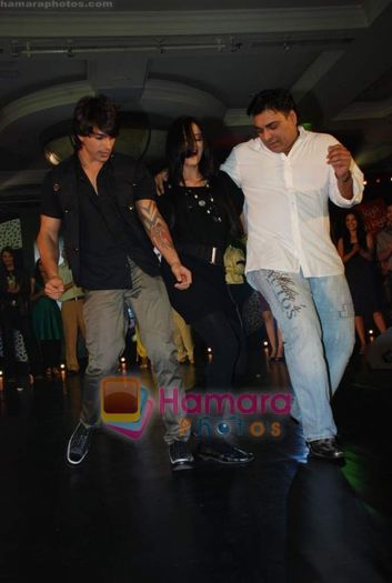 normal_Karan Singh Grover, Shweta Tiwari, Ram Kapoor at Jhalak Dikhhla Jaa season 3 on 11th Feb 2009