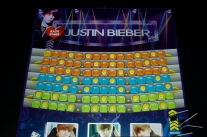  - 2011 - Merchandise - Justin Bieber -  Backstage Pass Board Game