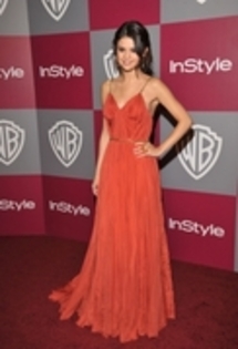 6 Januar - Warner Brothers And InStyle Golden Globe After Party (10) - selena 6 Januar - Warner Brothers And InStyle Golden Globe After Party