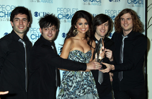 Selena+Gomez+2011+People+Choice+Awards+Press+NdZDbkn1dUwl - Fan Of Me