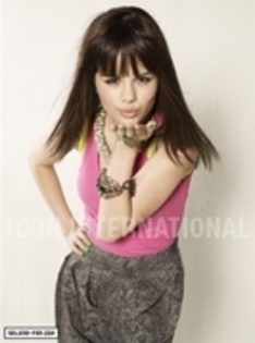 19774339_OCIQQJVUM - Fan Of Me