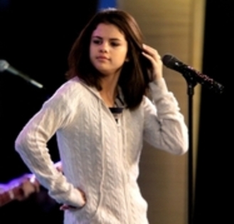 22078443_FDLQHBXJK - Part 2-Photo