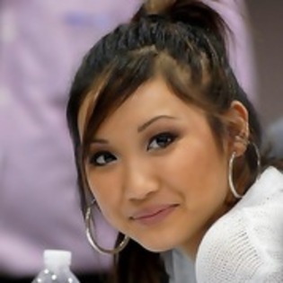 brenda13 - poze tari si modificate cu brenda song