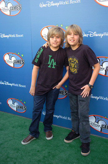 Disney Channel Games 2007 Star Party t8QyrYG7P3gl
