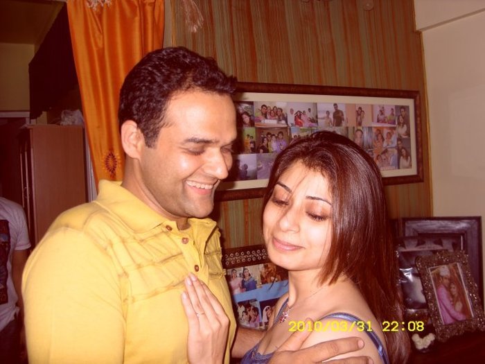 20356997_AEHTMUHBE - Malini Kapoor-Zeenat