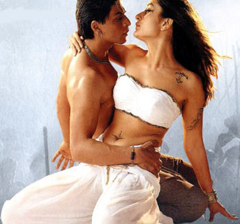 Shahrukh-Khan-and-Kareena-Kapoor-in-Asoka - Asoka