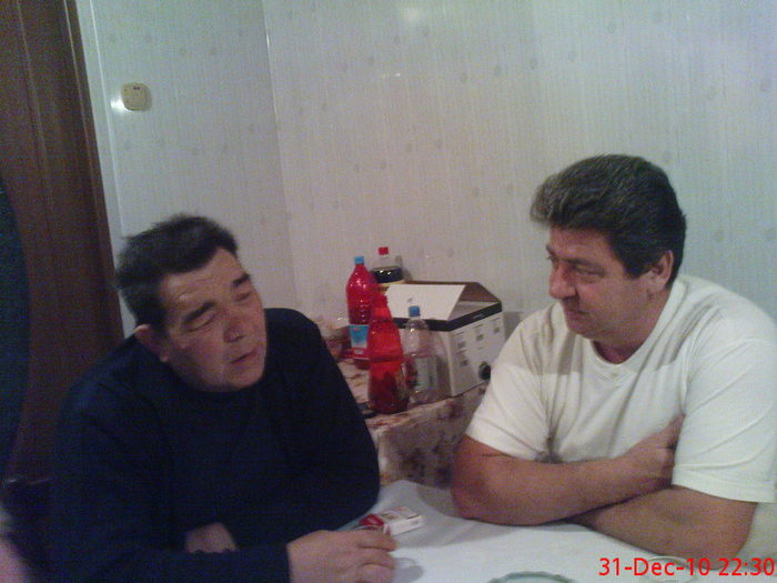FINU CU NASUI; ASTEPTARE DE INCEPERE A SERII DE REV.
