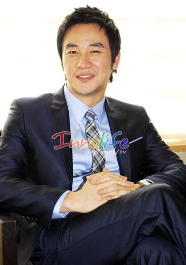 31561_121378537887743_121060494586214_228740_3420393_n - a---uhm tae woong---a