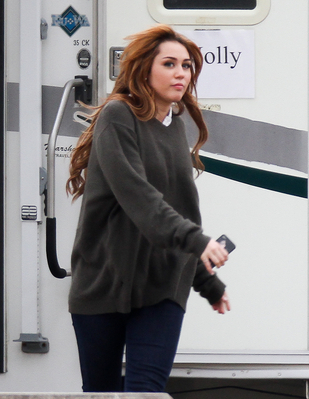 normal_002 - On Set of So Undercover in New Orleans-January 16th 2011
