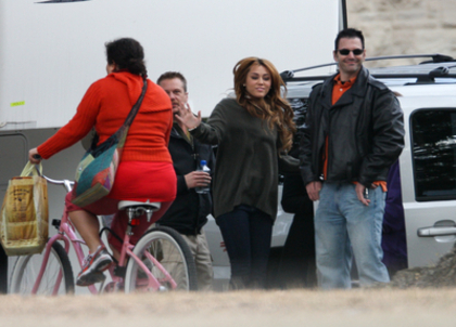 normal_015 - On Set of So Undercover in New Orleans-January 16th 2011