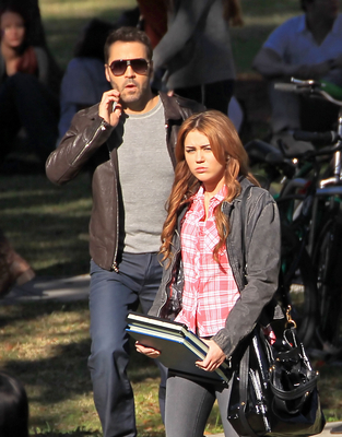 normal_002 - On Set of So Undercover in New Orleans-January 15th 2011