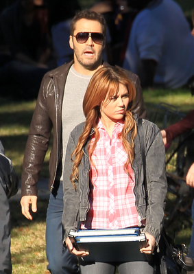 normal_005 - On Set of So Undercover in New Orleans-January 15th 2011