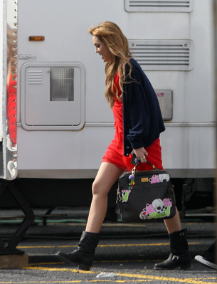 normal_010 - On Set of So Undercover in New Orleans-January 11th 2011