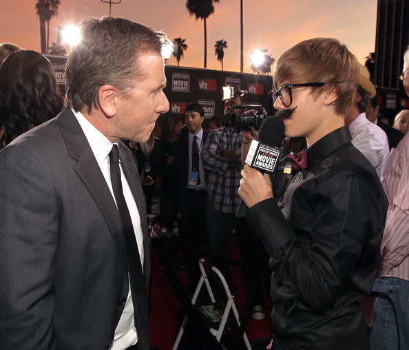 Justin+Bieber+16th+Annual+Critics+Choice+Movie+ccEmZp-K5D_l