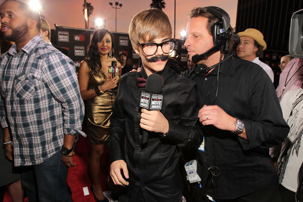 Justin+Bieber+16th+Annual+Critics+Choice+Movie+INOsbqXAYmcl