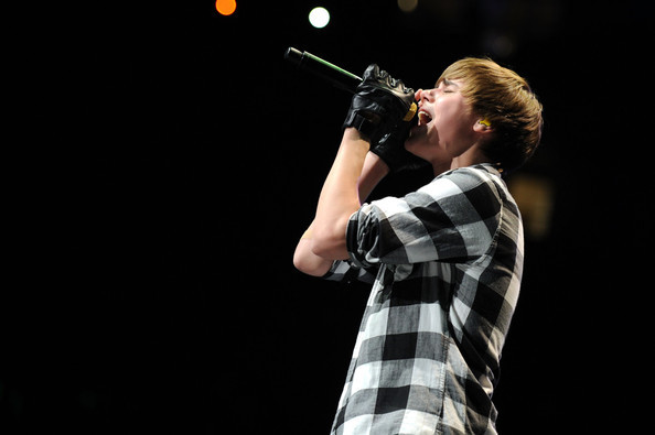 Justin+Bieber+Z100+Jingle+Ball+2010+Presented+F3Ppq7CERGwl - Justin Bieber in the concert