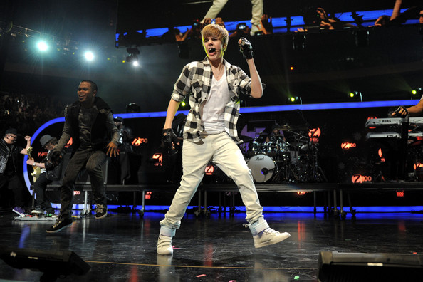 Justin+Bieber+Z100+Jingle+Ball+2010+Presented+NdjtUiDqpQ-l - Justin Bieber in the concert