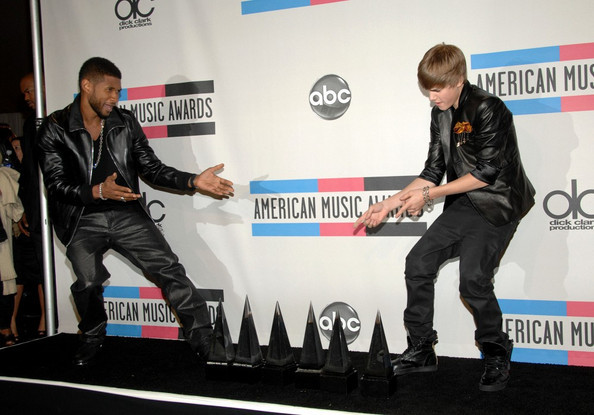 Justin+Bieber+2010+American+Music+Awards+Press+4EyTjVDq6-0l