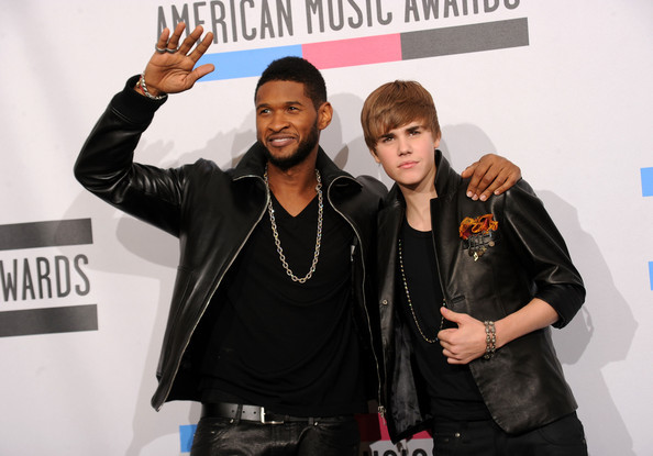 Justin+Bieber+2010+American+Music+Awards+Press+EUhzfCtwh0el - Justin Bieber 0