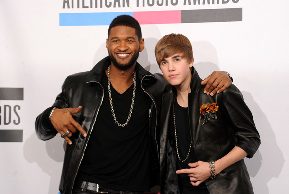 Justin+Bieber+2010+American+Music+Awards+Press+p4stGrmBFP0l - Justin Bieber 0