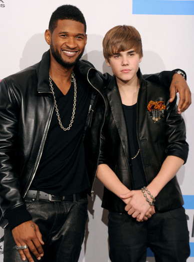 Justin+Bieber+2010+American+Music+Awards+Press+sMxVaCemHjVl - Justin Bieber 0