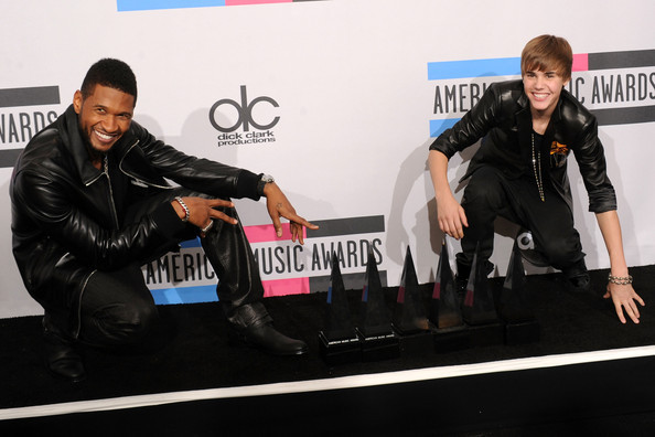 Justin+Bieber+2010+American+Music+Awards+Press+XzzRPmPdDHFl