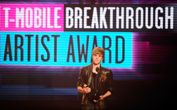 Justin+Bieber+2010+American+Music+Awards+Show+Kt0DN9kE5Sxl - Justin Bieber 0