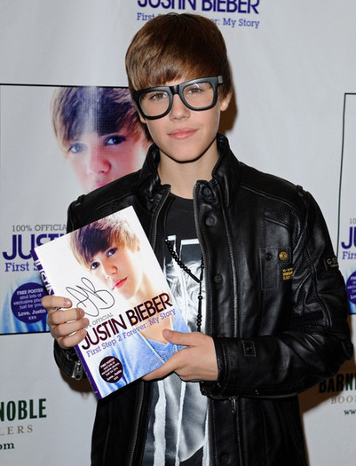 Justin+Bieber+Justin+Bieber+Barnes+Noble+5V_4MCxfukMl - Justin Bieber 0