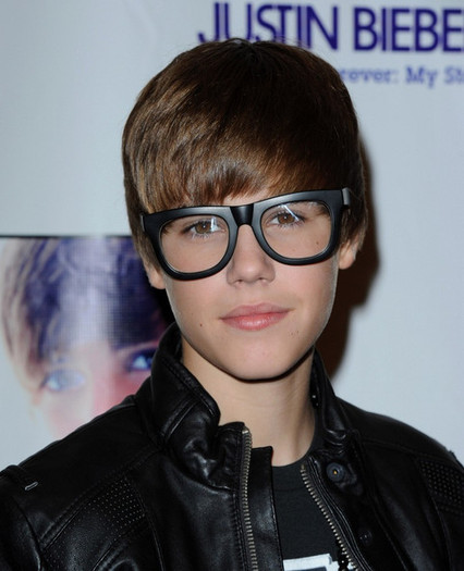 Justin+Bieber+Justin+Bieber+Barnes+Noble+_dAnz1OEtc2l - Justin Bieber 0