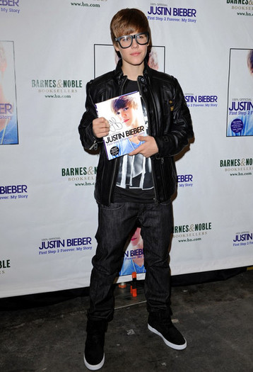 Justin+Bieber+Justin+Bieber+Barnes+Noble+vqJzAhC0HrAl