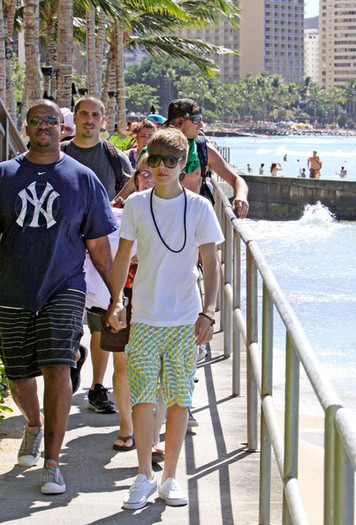 Justin+Bieber+Justin+Bieber+Hawaii+MPskg22VEWvl - Justin Bieber 0
