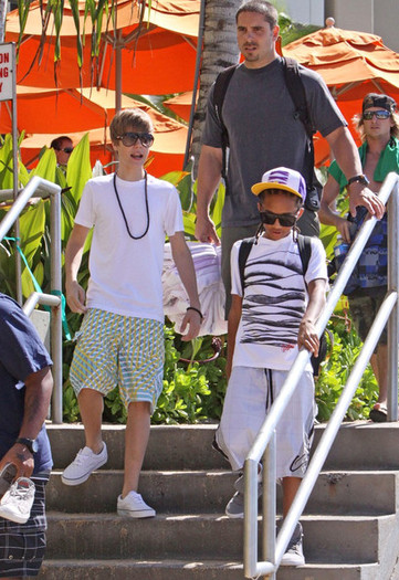 Justin+Bieber+Justin+Bieber+Hawaii+NCK_A0mXbsHl - Justin Bieber 0