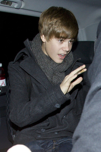 Justin+Bieber+Justin+Bieber+Heathrow+JouzK7vlhIsl - Justin Bieber 0
