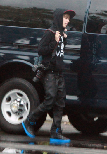 Justin+Bieber+Justin+Bieber+Parents+Arriving+2A9slIGohYyl
