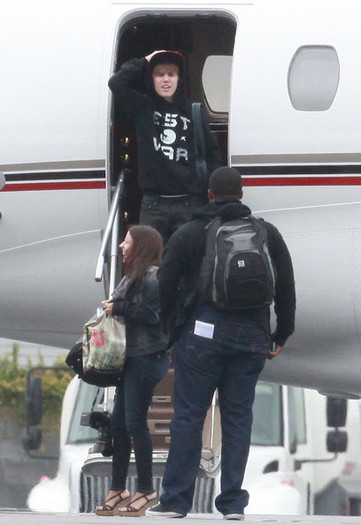 Justin+Bieber+Justin+Bieber+Parents+Arriving+5B54uwa36nLl - Justin Bieber 0
