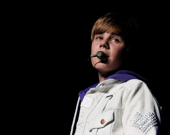 Justin+Bieber+Justin+Bieber+Performs+Staples+gueXtbfRyMHl - Justin Bieber 0