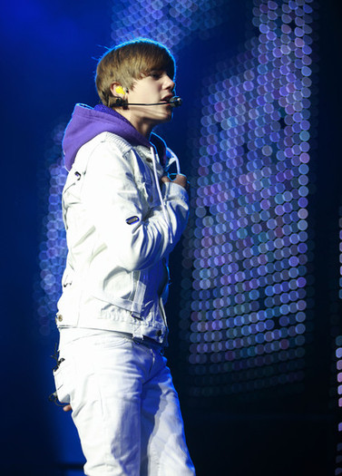 Justin+Bieber+Justin+Bieber+Performing+Concert+1hNclhAMt1il - Justin Bieber 0