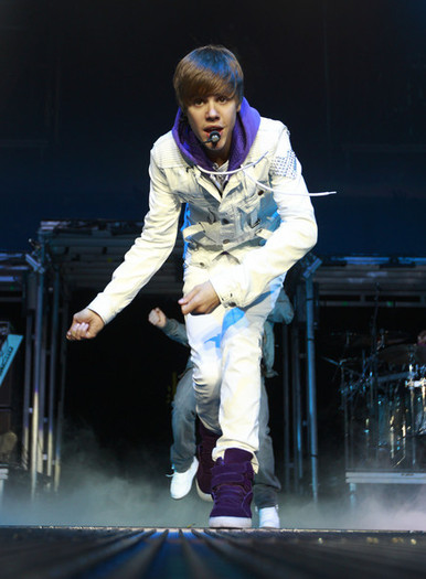 Justin+Bieber+Justin+Bieber+Performing+Concert+8jrH7OiW0HTl