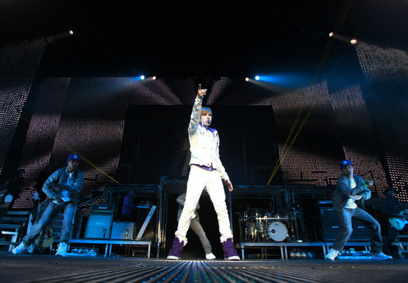 Justin+Bieber+Justin+Bieber+Performing+Concert+dTGFKMNi2fUl - Justin Bieber 0