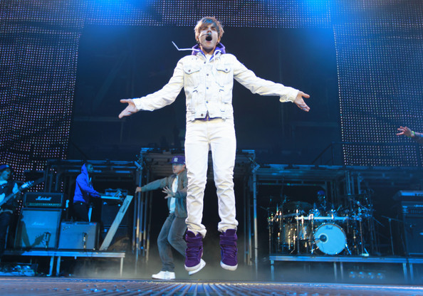 Justin+Bieber+Justin+Bieber+Performing+Concert+eUBLatUXypyl - Justin Bieber 0
