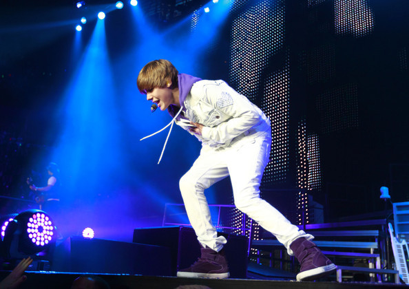 Justin+Bieber+Justin+Bieber+Performing+Concert+GgT0ibTMGJKl