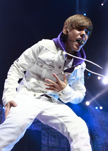 Justin+Bieber+Justin+Bieber+Performing+Concert+Msu6LD9pYG7l - Justin Bieber 0