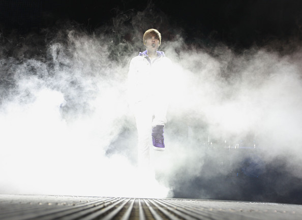 Justin+Bieber+Justin+Bieber+Performing+Concert+o0b9bVoQLeFl - Justin Bieber 0