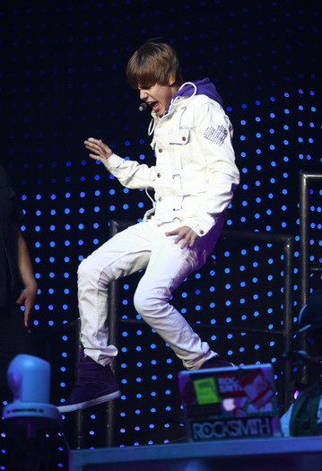 Justin+Bieber+Justin+Bieber+Performing+Concert+o1kOvfat-QSl - Justin Bieber 0